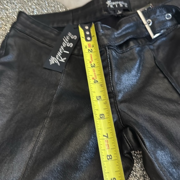 Dollskill gen kiss jeans nwt lg - Picture 9 of 12